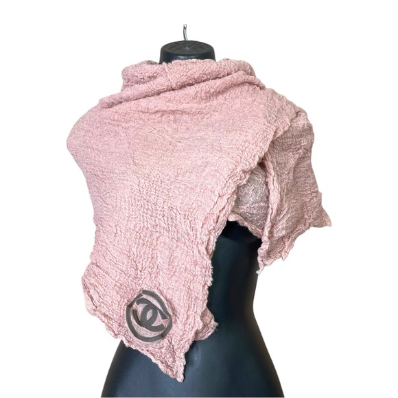 CHANEL Women SCARF/SHAWL 95% Wool 5% Cashmere Pink Embroidered Logo Rectangle - Picture 1 of 10
